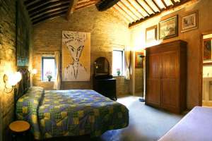 We are continually refining and adding to our portfolio of Nice Places to stay in Italy, so visit our site regularly to find somewhere just that little bit special. All our places to stay are presented with photos and descriptions taken and selected by us personally to give an impression as true to the reality as we can. All places are chosen by our team here in Italy for their combination of price, quality, charm and location. We work in partnership with family run hotels, guest houses and self-catering accommodations. This is NOT an unverified 'web portal' or online directory - we select only those places which we believe make excellent places to base a 1 week holiday or longer.